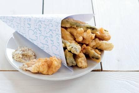 Kip en asperge fritto