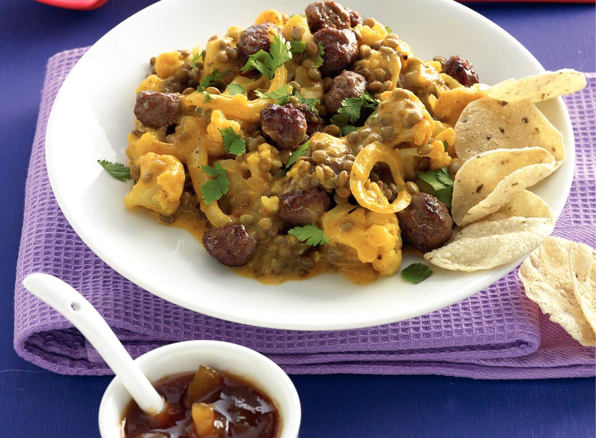 Curry van bloemkool met linzen en minigehaktballetjes
