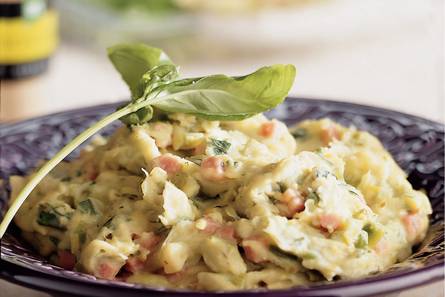 Preistamppot met ham, kaas en pesto