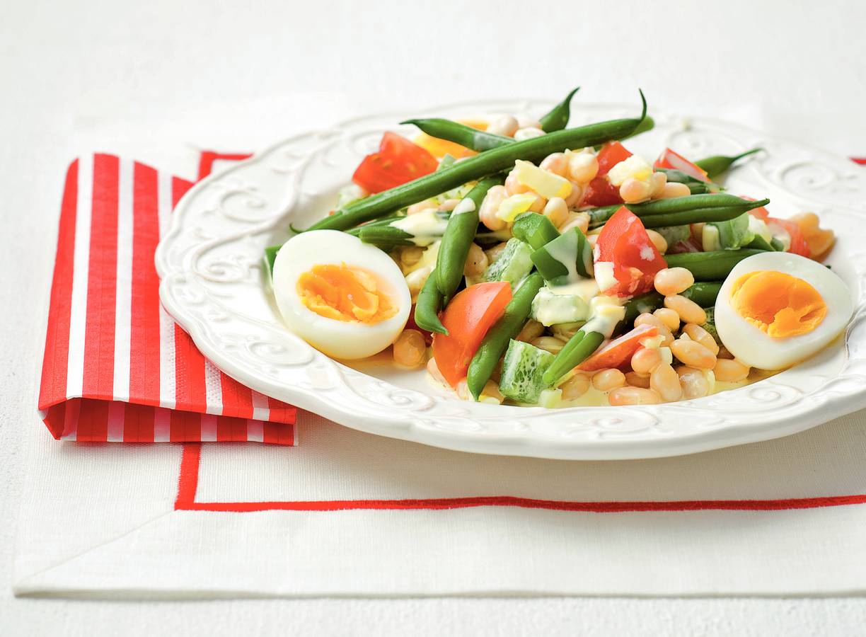 Franse maaltijdsalade met bonen en eieren
