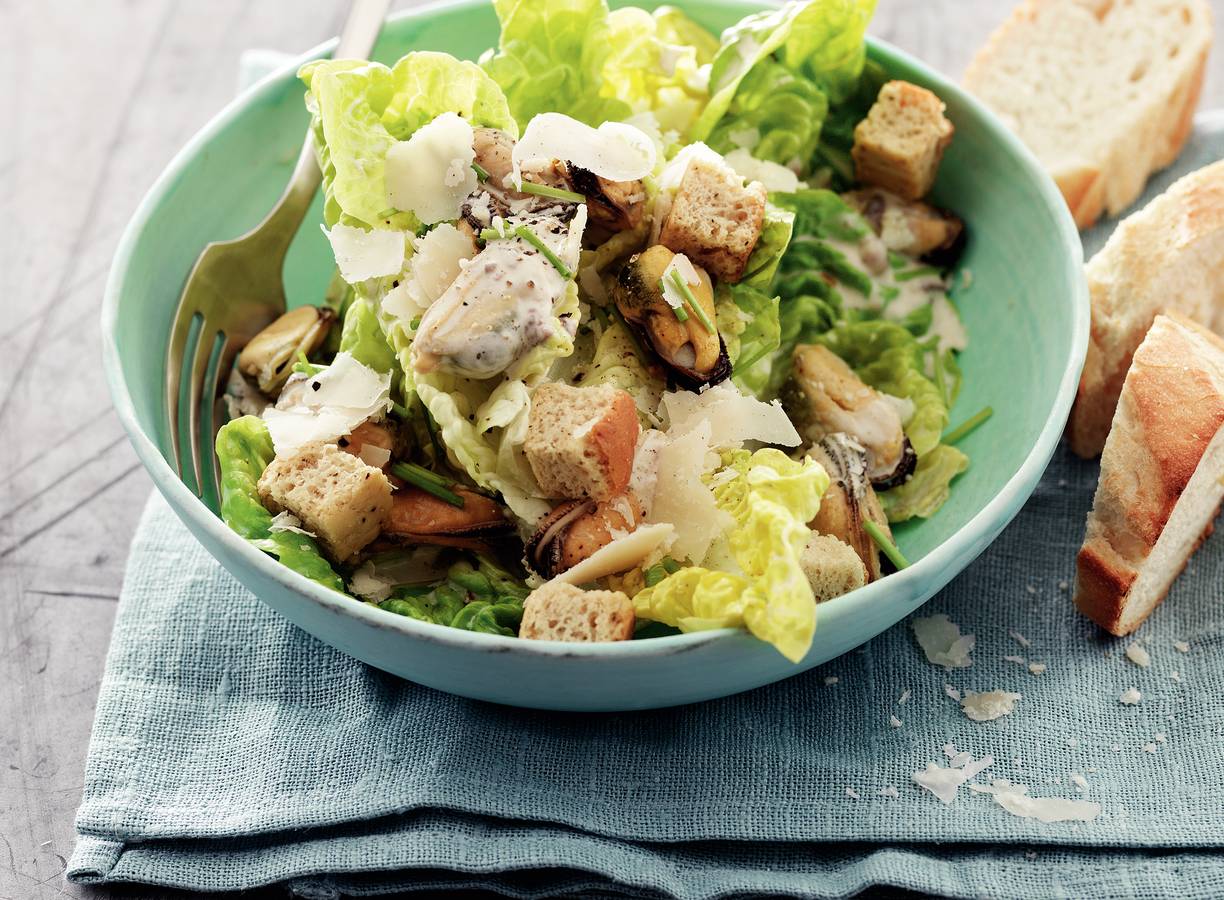 Allersnelste caesarsalade met mosselen
