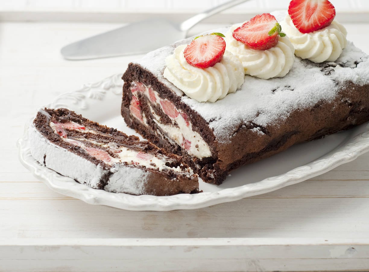 Chocoladerol met aardbeien