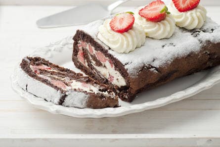Chocoladerol met aardbeien