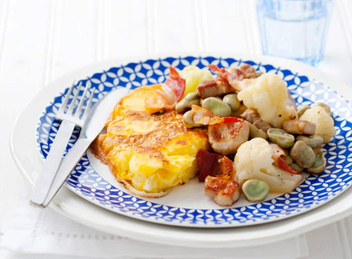 Tortilla met geroerbakte karbonade en bloemkool