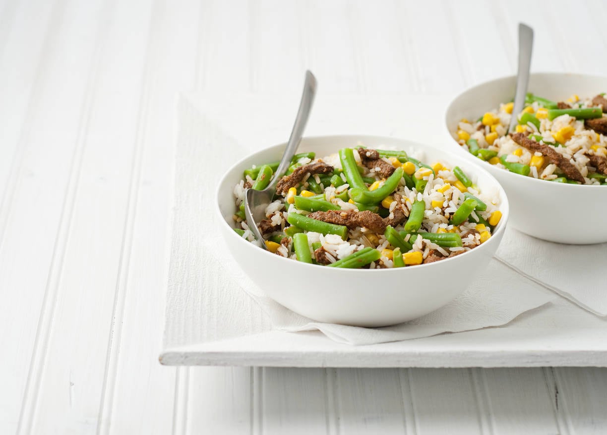 Thaise rijstsalade met runderreepjes