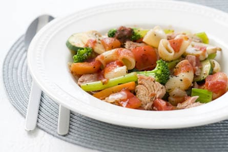Groentemacaroni met tonijn