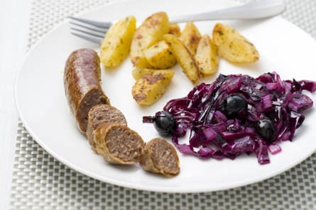 Italiaanse rodekool met runderbraadworst