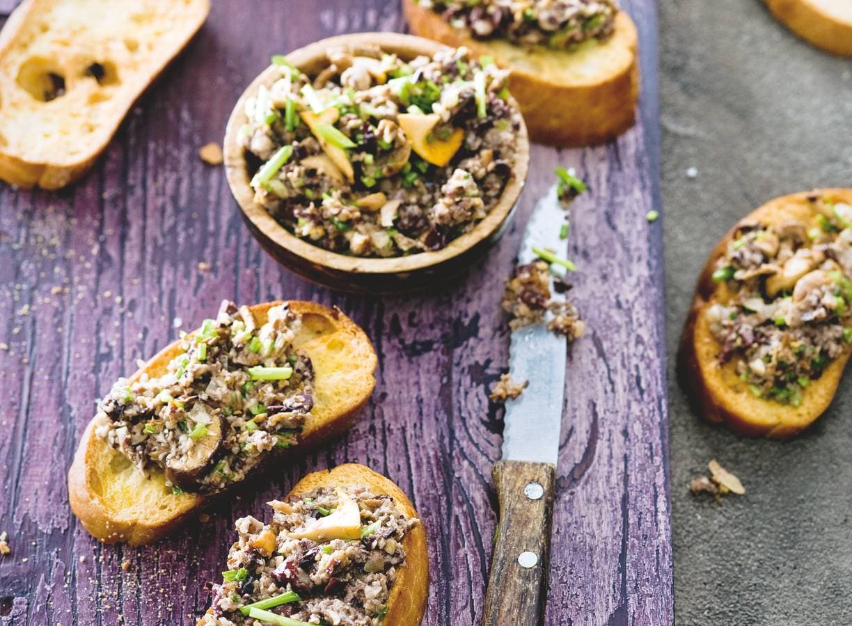 Bruschette met paddenstoelentapenade