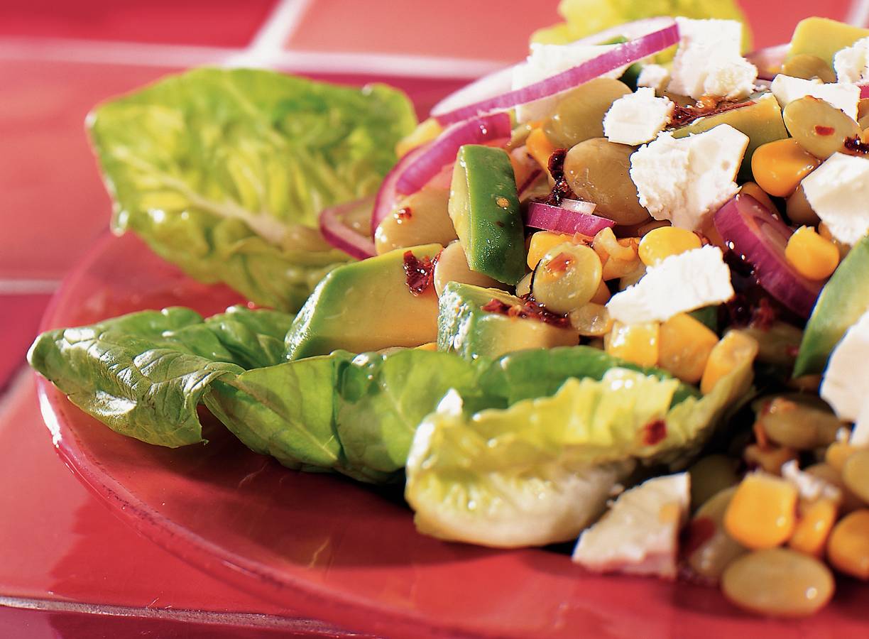 Gemengde salade met avocado