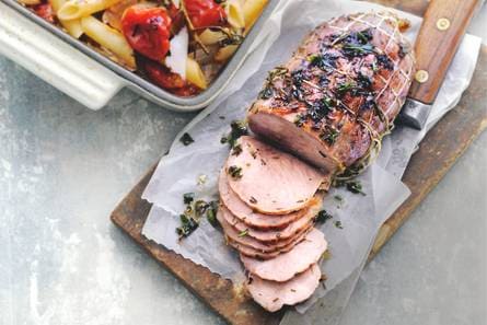 Italiaanse rollade met tomaatjes en uien