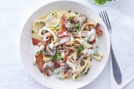 Romige tagliatelle met krokante ham