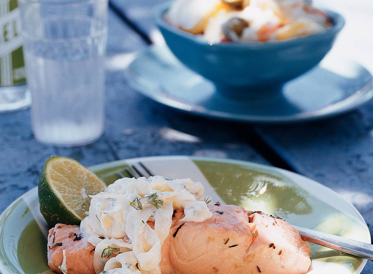 Gepocheerde zalmfilets met venkel-limoenmayonaise