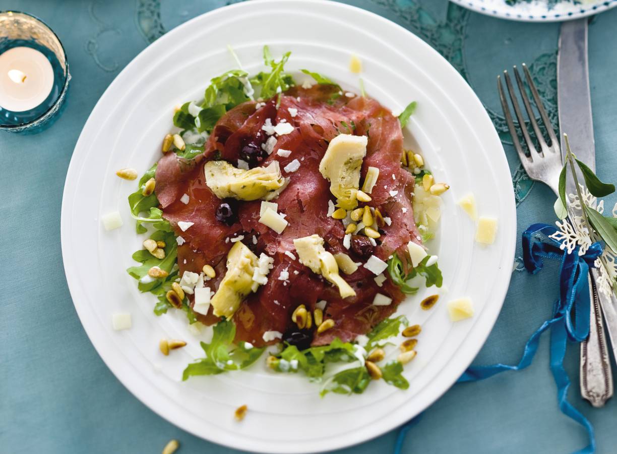 Carpaccio met artisjok en rucola