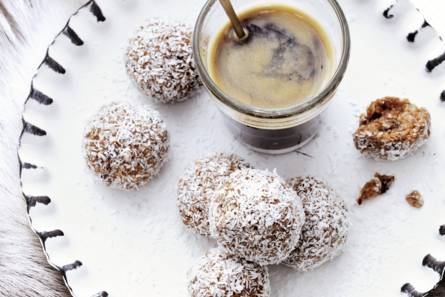 Chocoballetjes met havermout en kokos