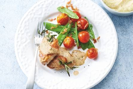 Haasmedaillons met champigonsaus