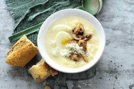 Pastinaaksoep met kastanjechampignons