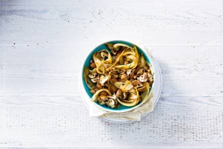 Gebakken witlof met champignons en dragon