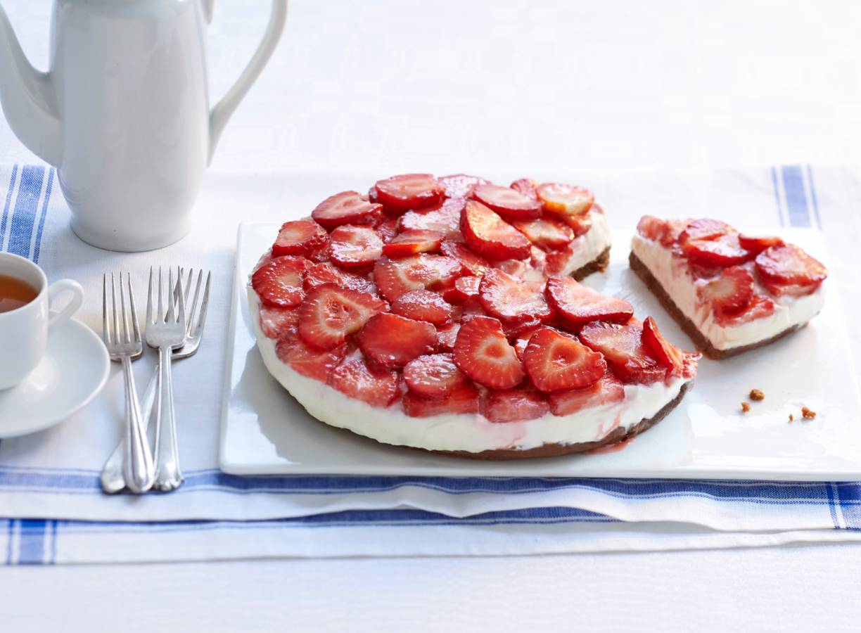 Aardbeien-monchoutaart maken