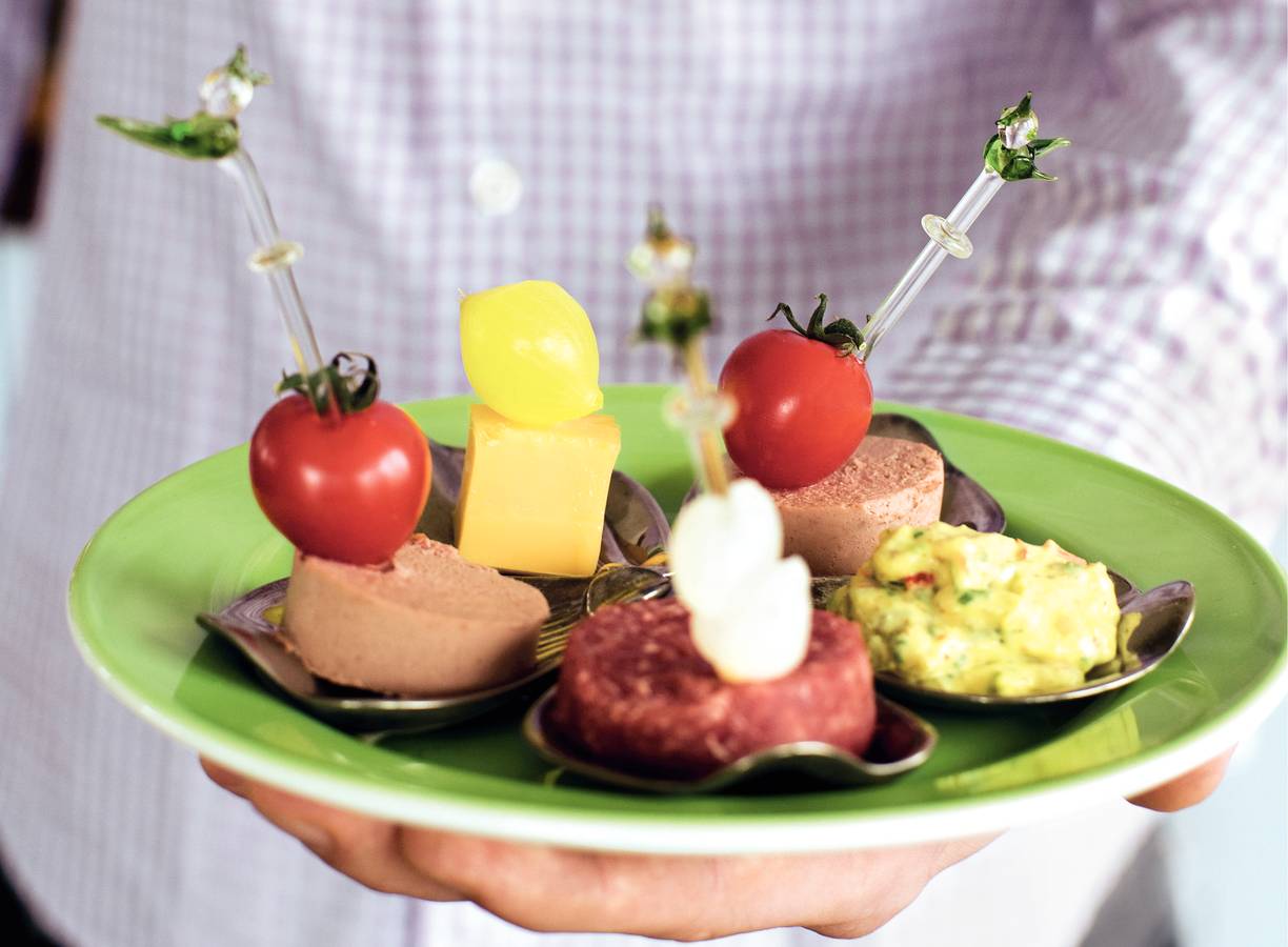 Hollandse borrelhapjes met tafelzuurdip