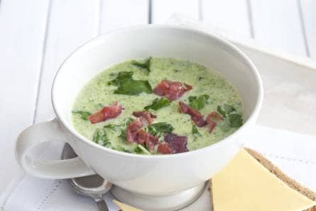 Broccolisoep met rauwe ham
