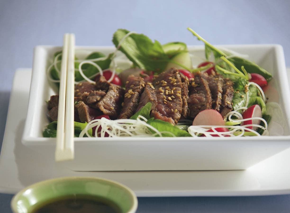 Japanse biefstukmaaltijdsalade