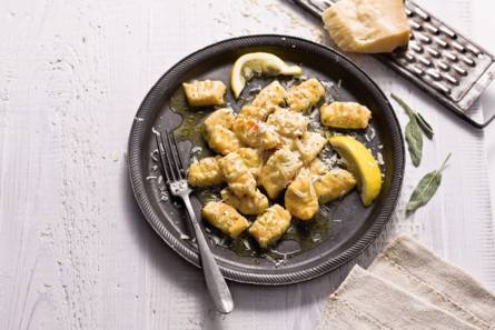 Wortelgnocchi met salie en citroenbotersaus