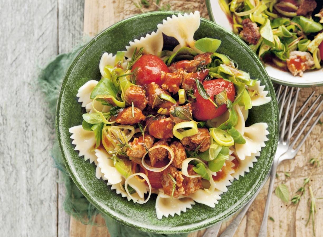 Farfalle met saucijs & prei
