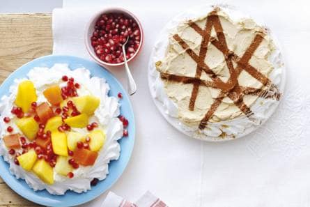 Pavlova tiramisu
