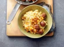 Met vegetarische balletjes en kikkererwten. 