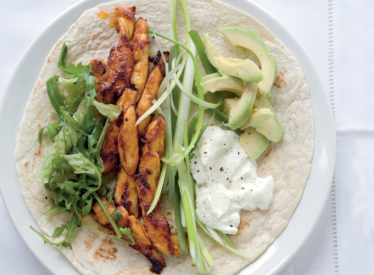 Kipfajitas met avocado en bosui