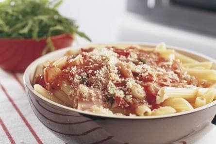 Pasta met pittige tomatensaus