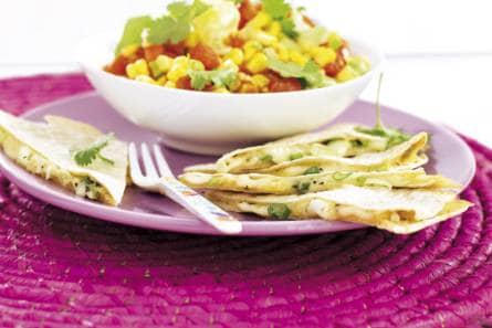 Warme wrap met kaas en bosui