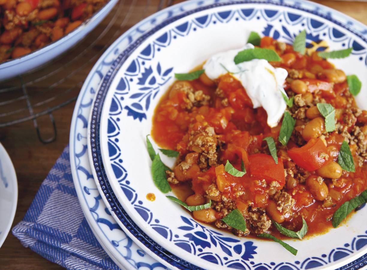 Chili con carne met muntyoghurt
