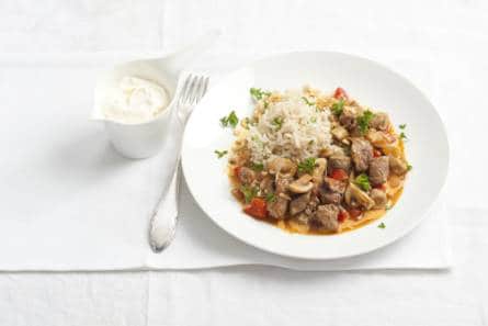 Boeuf stro­ga­noff