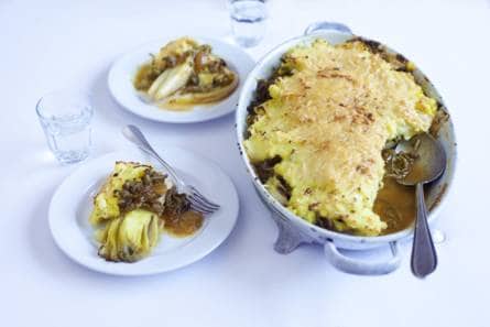 Witlofschotel met mangochutney