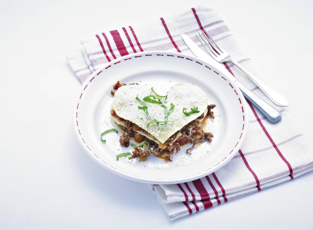 Hartenlasagne met tomaten-gehaktsaus