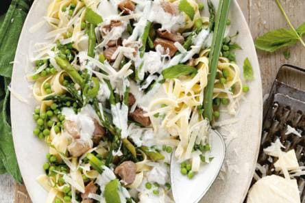 Tagliatelle met erwten & kalkoen