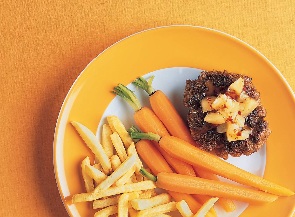 Gehaktburgers met ananassalsa