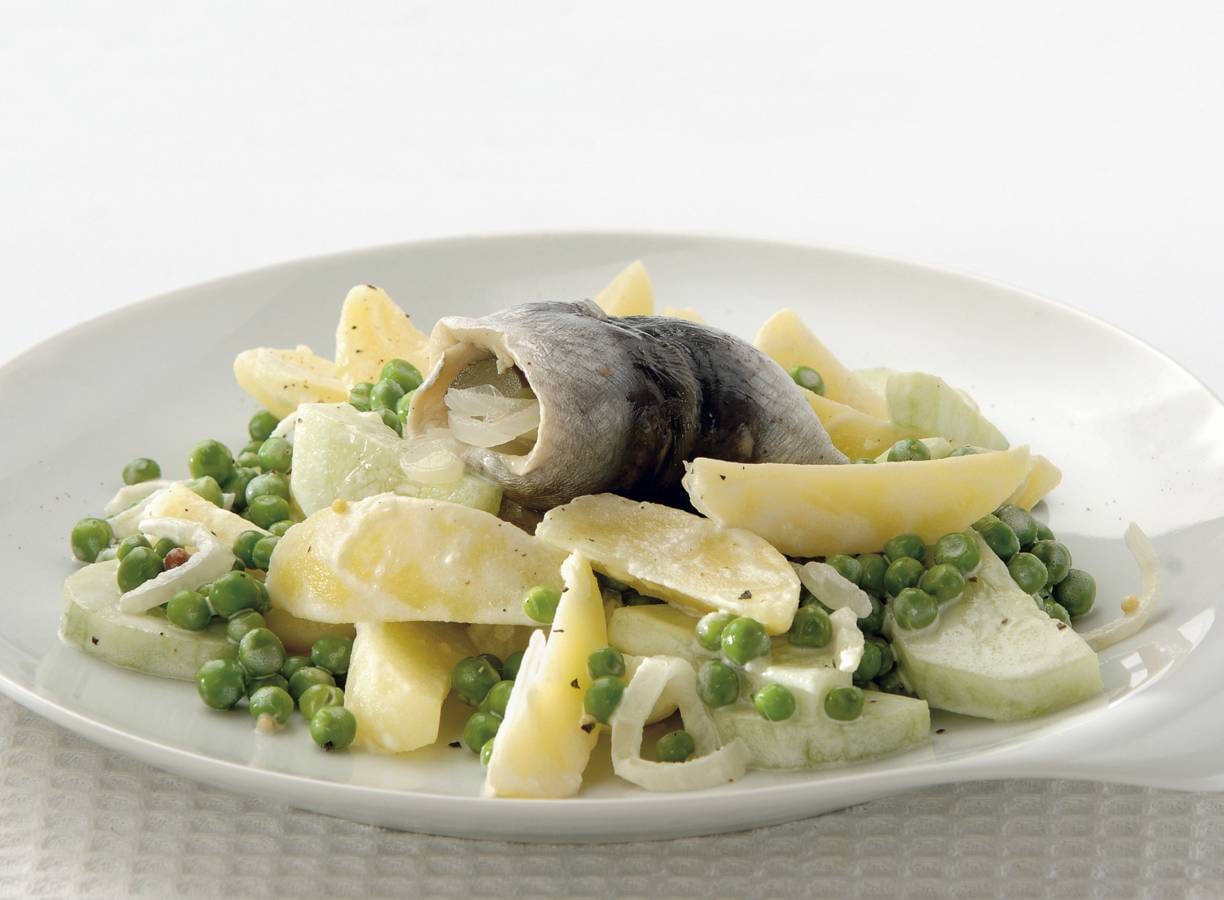 Aardappel-erwtensalade met rolmops