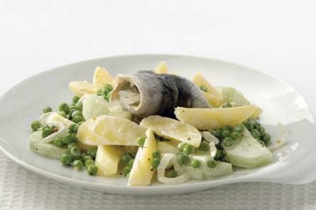 Aardappel-erwtensalade met rolmops