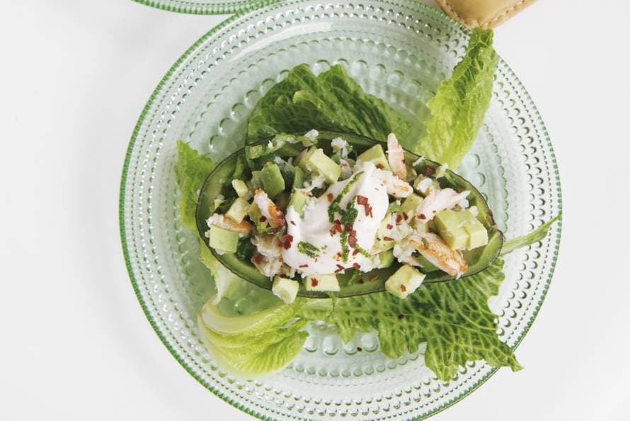 Cocktail van avocado en krab