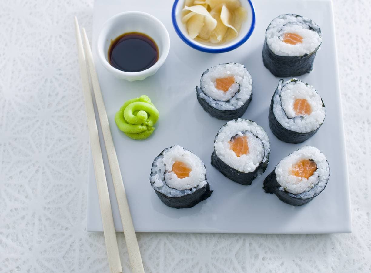 Zalmrol (nori maki)