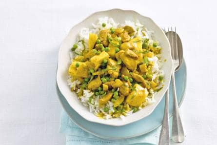 Kip in curry-kokossaus