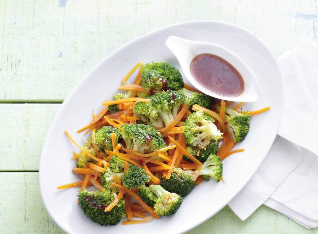 Broccoli en wortel met gember-chilisaus