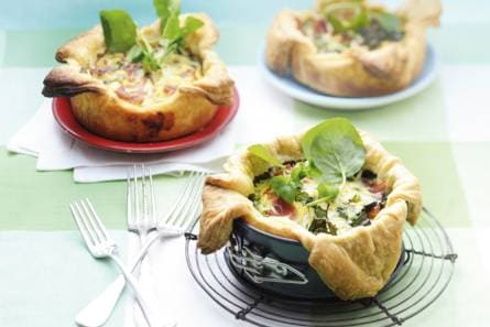 Lentequiches met pecorino en ham