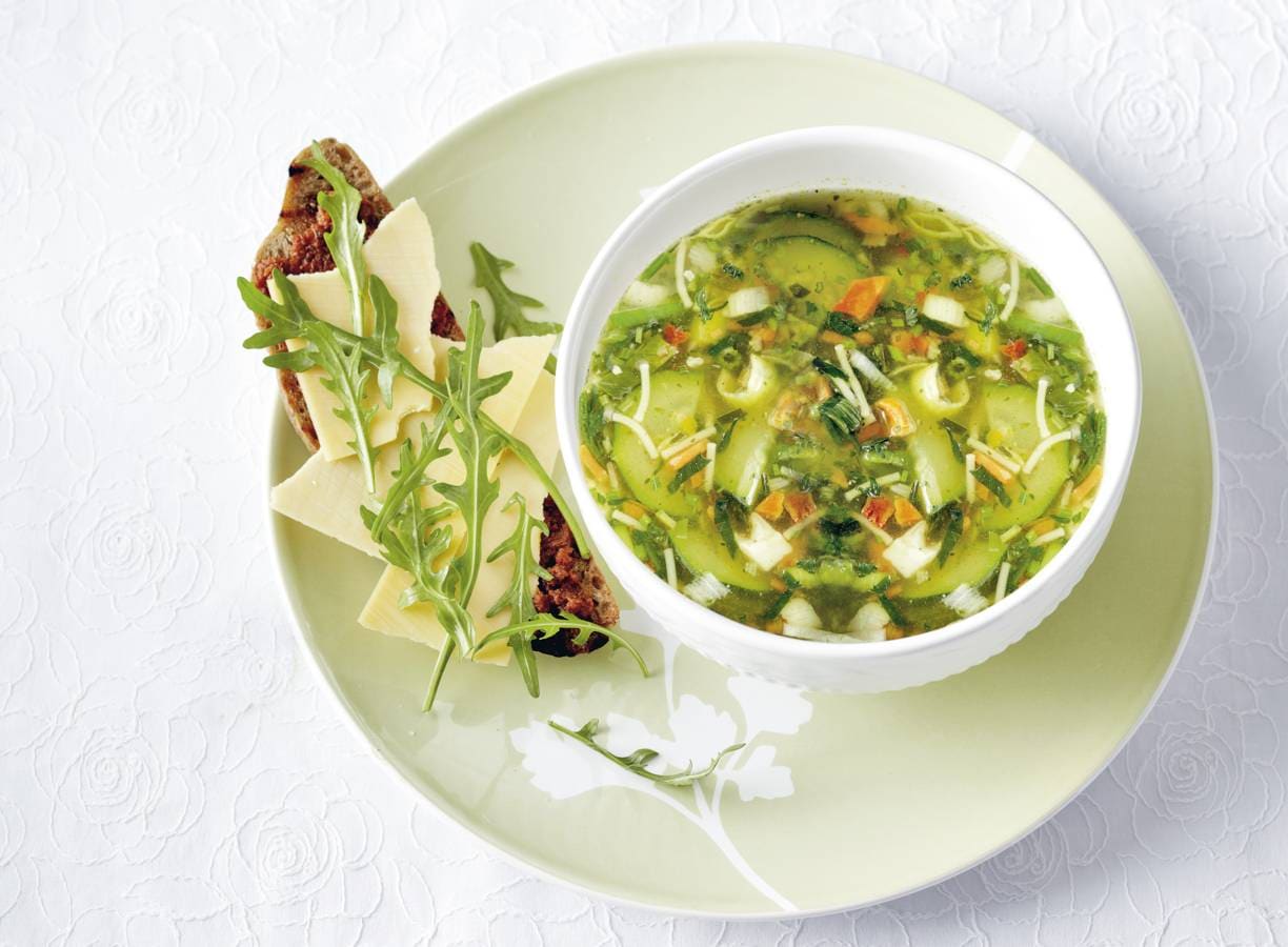 Heldere courgettesoep