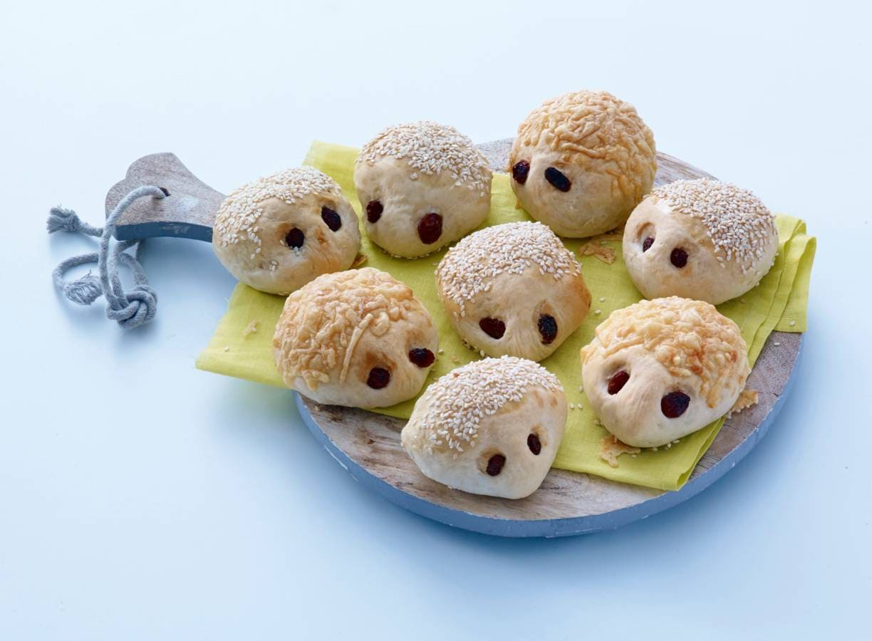Broodegeltjes met sesam of kaas
