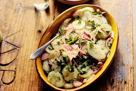 Komkommersalade met ui