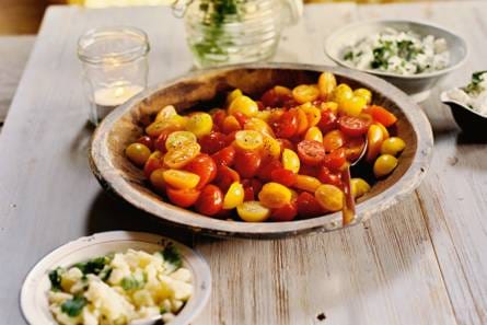 Tomatensalade met 3 kaastoppings