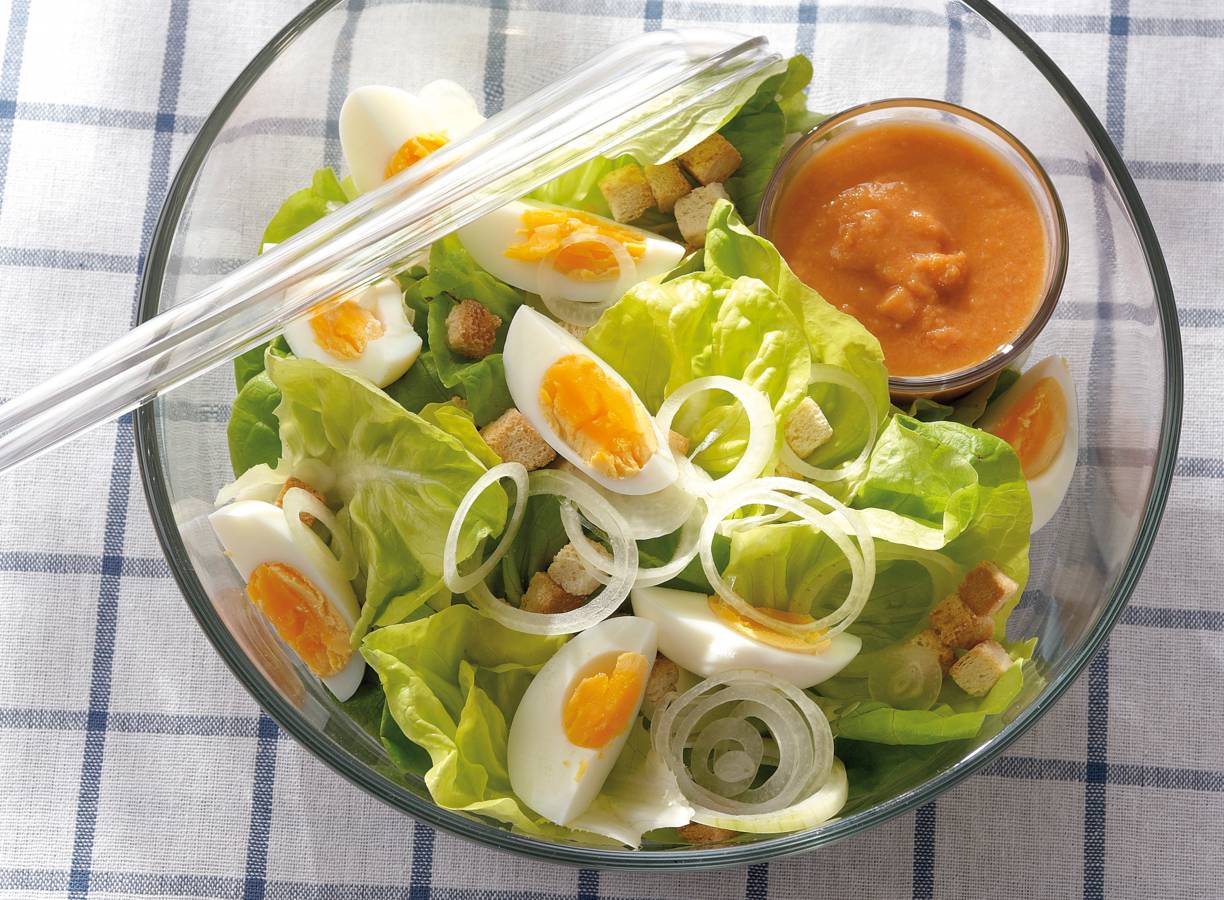 Kropsla met tomatendressing en croutons